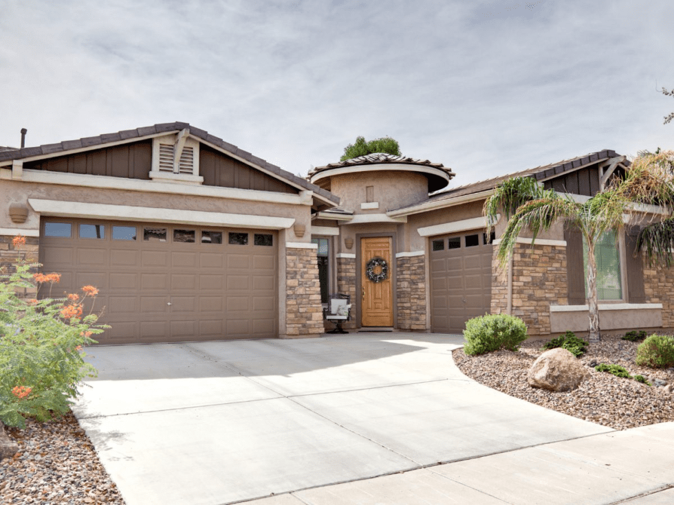 Garage Door Service in Arizona by United Garage Door of Phoenix Garage Door Service in Arizona by United Garage Door of Phoenix